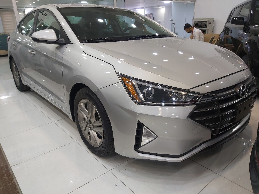 هیوندای ئەلەنترا